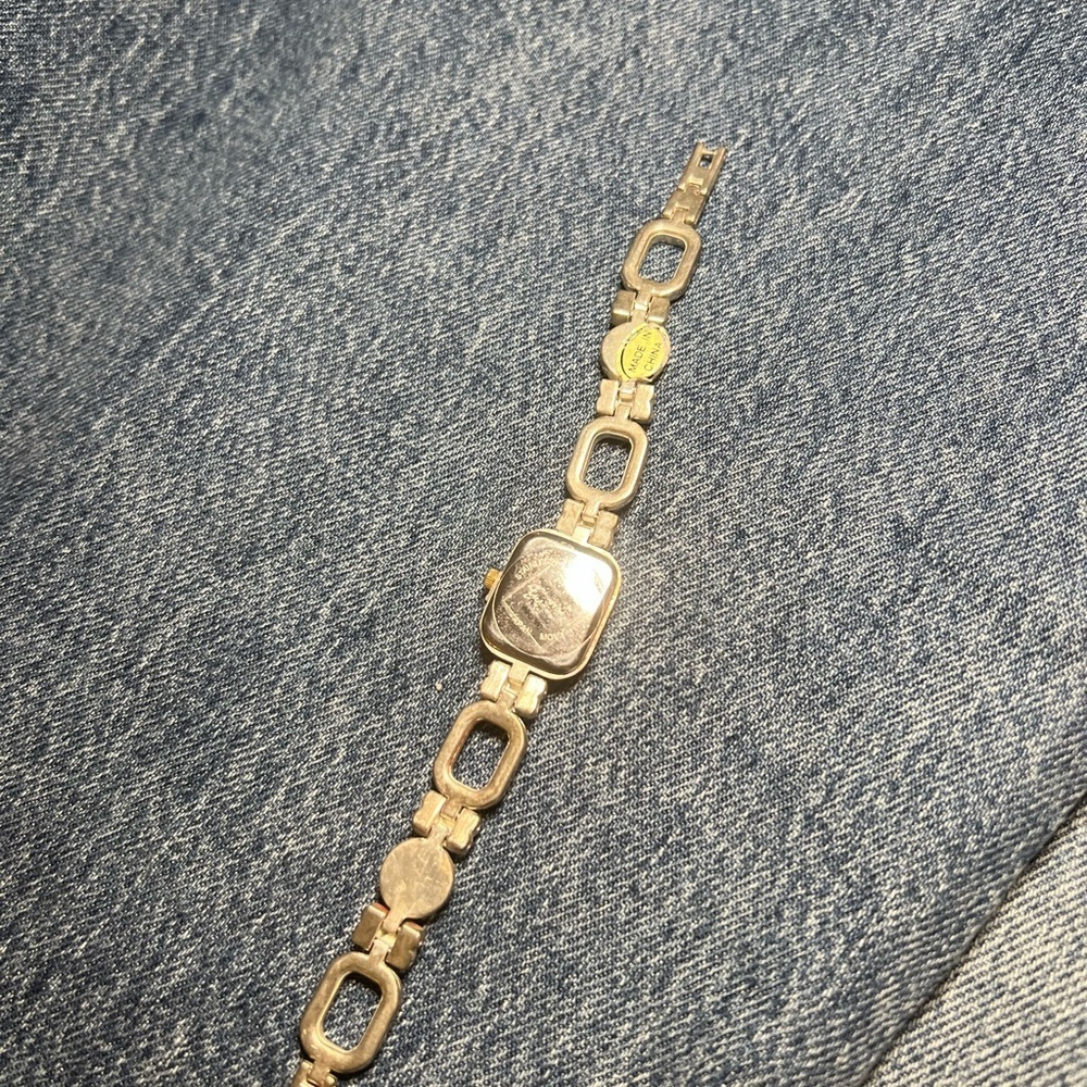 Vintage Geneva Silver and Gold Women's Watch - Picture 8 of 11
